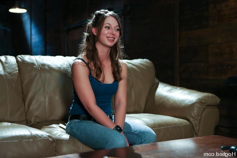 15P Amateur Casting Couch: Lauren Barnett