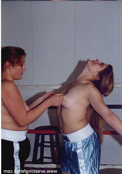 15P Watch real catfights caught on camera