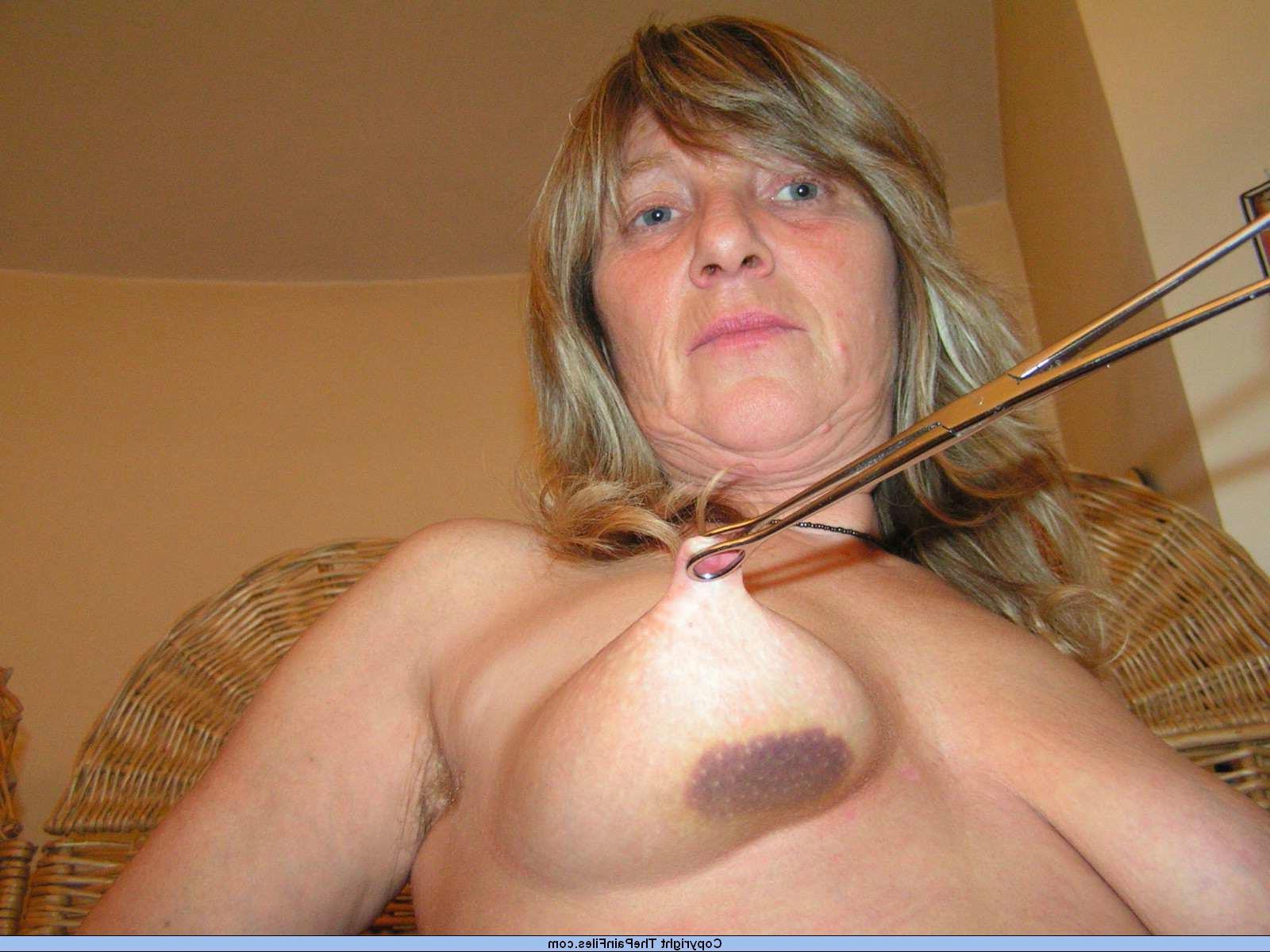16P Mature amateur slavegirls tit hanging and whipping