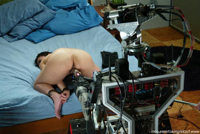 15P two hot babes fucked by robot machines