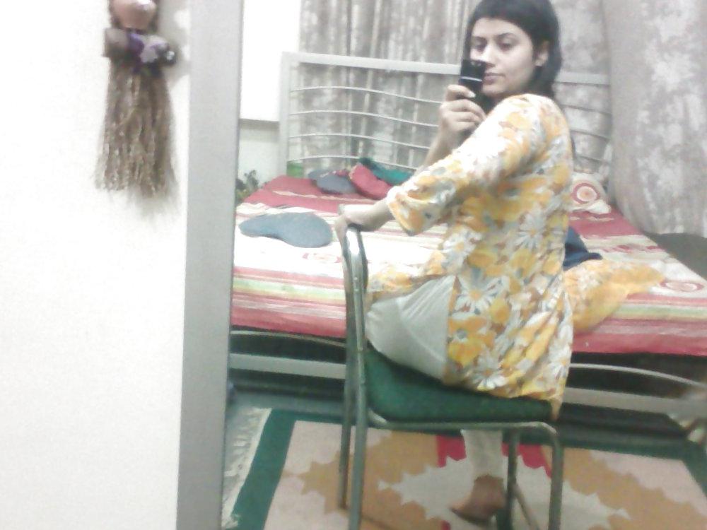 25P Indian sex hungry  Kalyani Pandse - coolbudy