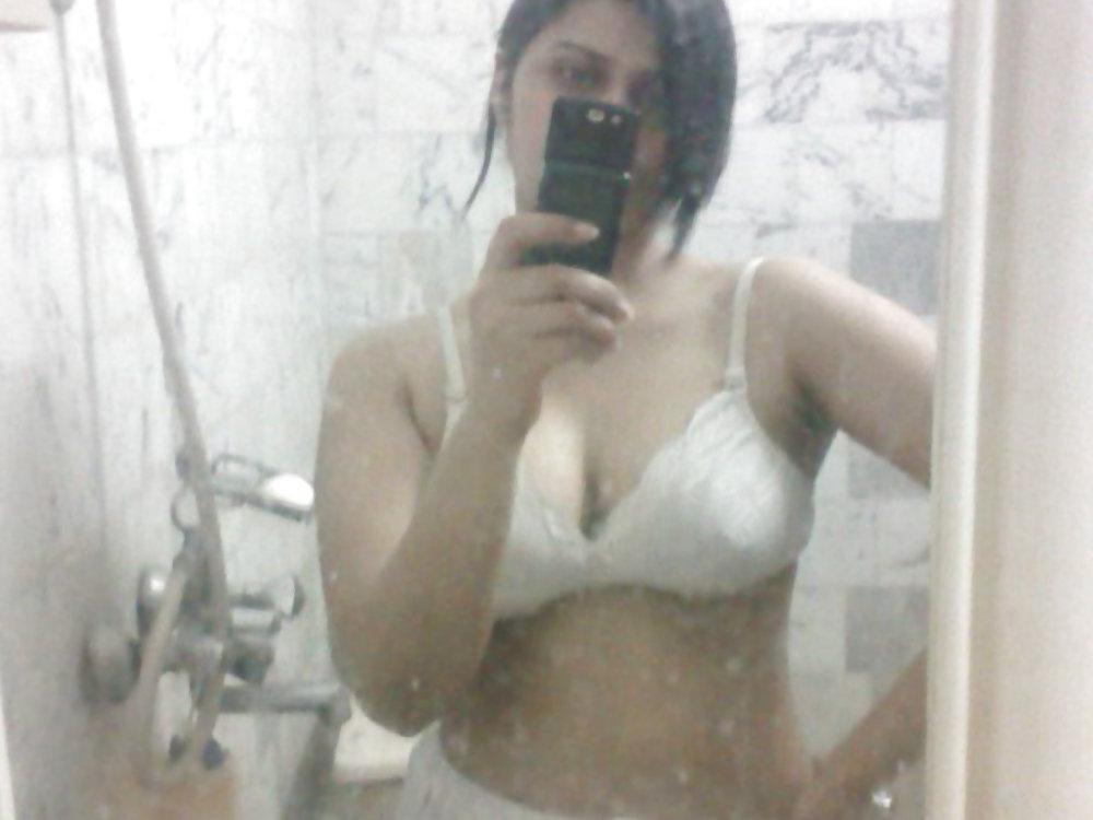 25P Indian sex hungry  Kalyani Pandse - coolbudy
