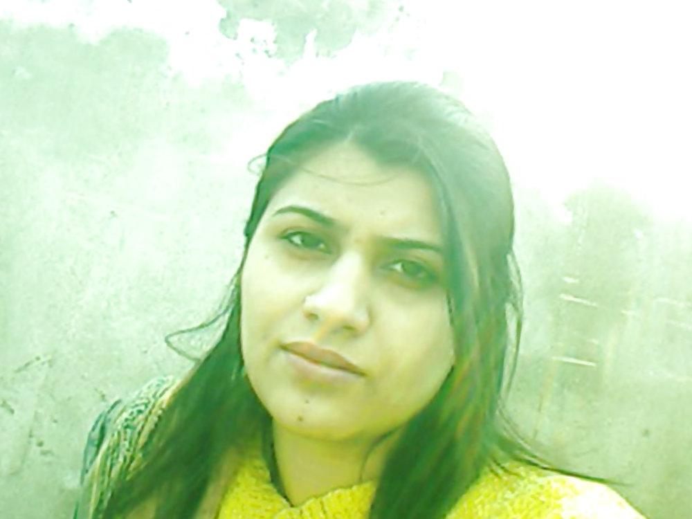 25P Indian sex hungry  Kalyani Pandse - coolbudy
