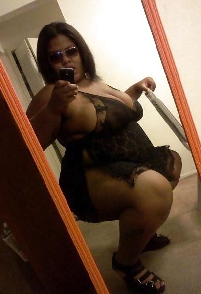 23P Thicky Thick Camera Phone Chicks