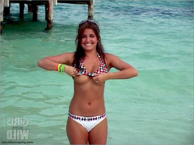 10P College whore at the beach flashing her huge tits