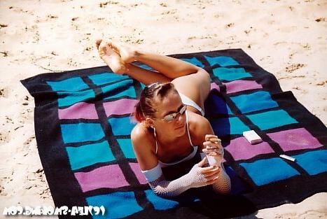 16P teen smoking at the beach