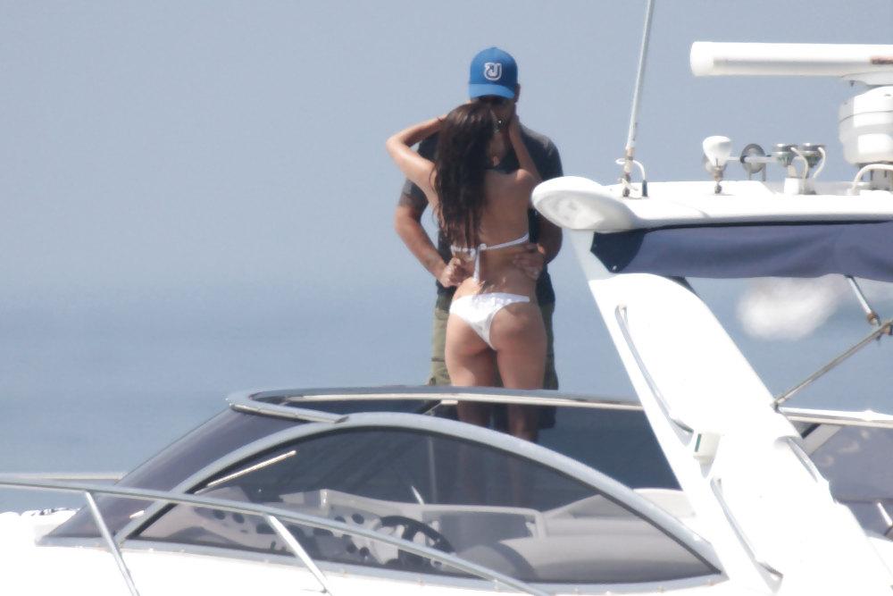 25P Eva Longoria holidaying kn BIKINI in Spain