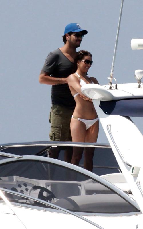 25P Eva Longoria holidaying kn BIKINI in Spain