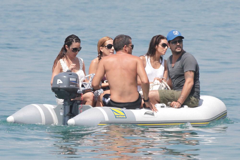 25P Eva Longoria holidaying kn BIKINI in Spain