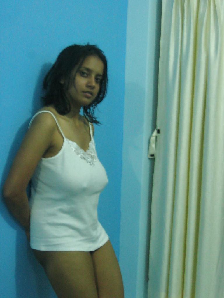 16P INDIAN NUDES 128