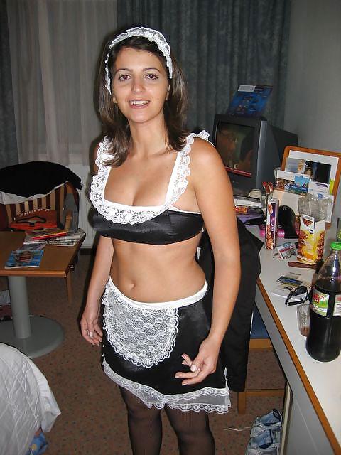 11P Sexy MILF Maid