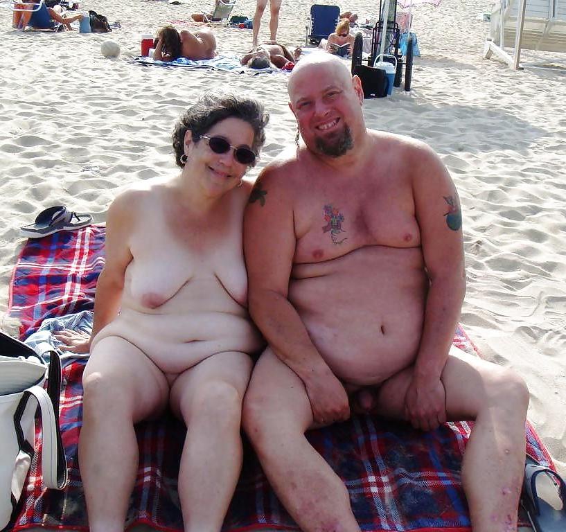 18P Naked couple 36.