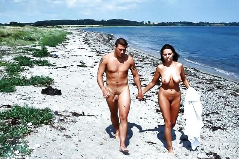 18P Naked couple 36.