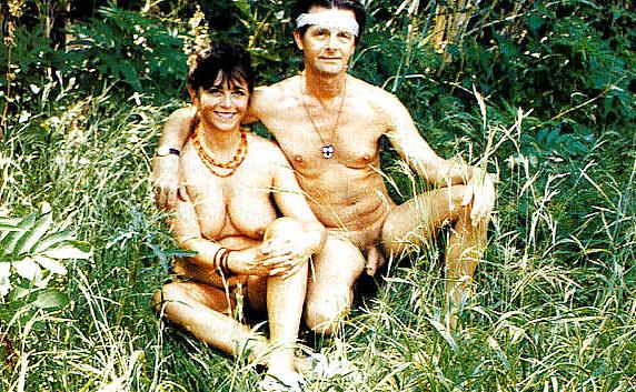18P Naked couple 36.