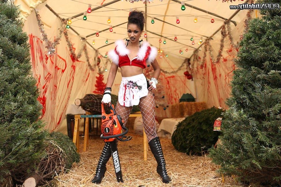 15P Skin Diamond chopping up with a chainsaw