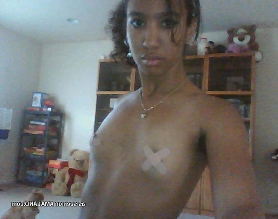 12P Solo webcam babe from the ghetto