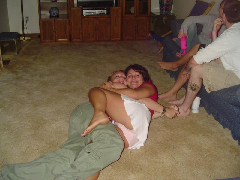 16P Drunk College Girls Go Streaking Caught On Camera!