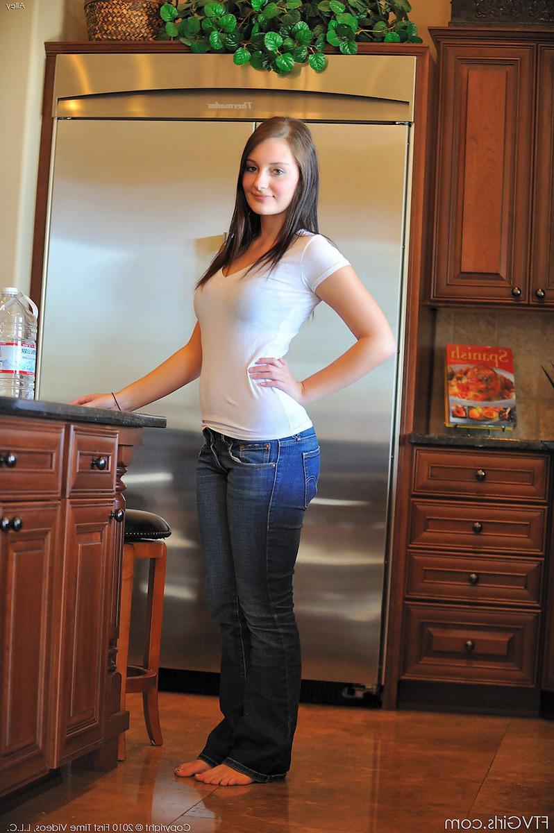 15P A hot barely legal eighteen teenys perky teen tits