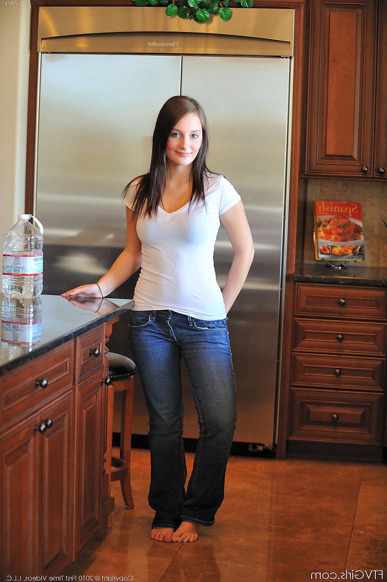 15P A hot barely legal eighteen teenys perky teen tits