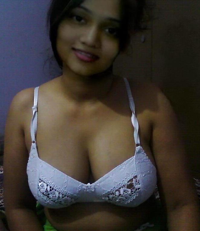 25P Sexy Indian Women
