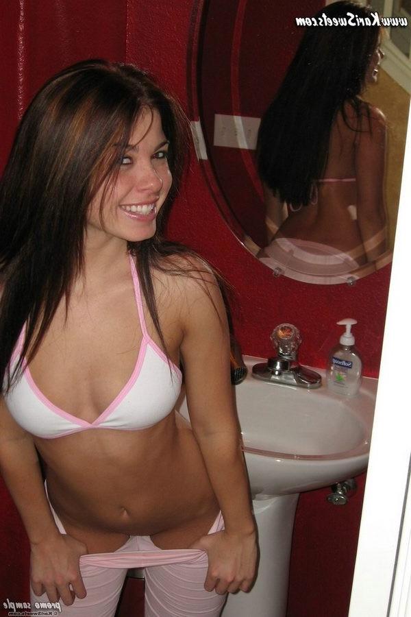 16P Beautiful Tight Kari Sweets in pink caught on the toilet