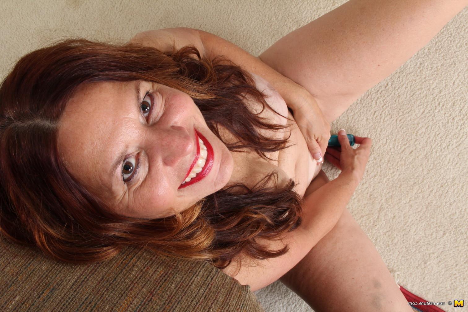 16P This American mom loves to play around