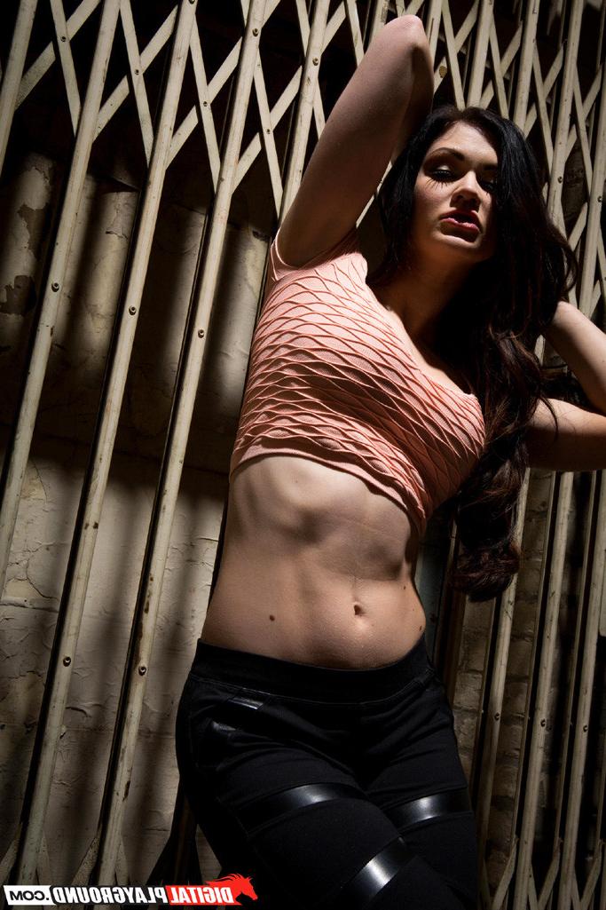 15P Kendall Karson gets her pussy plowed in the service elevator