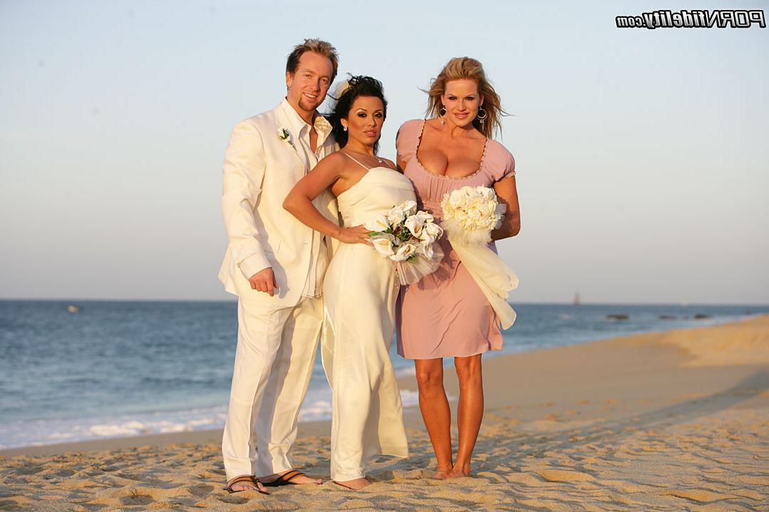 16P Kelly Madison and Sienna West fuck her new husband in Cabo