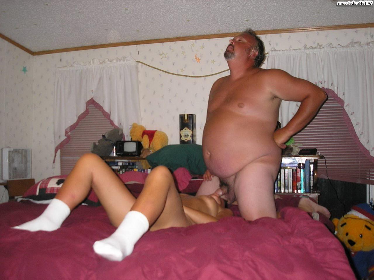 16P Crazy nextdoor wives give head on camera