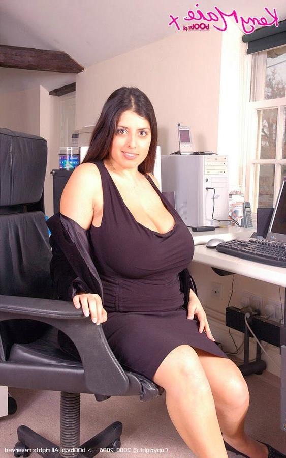16P Busty secretary Kerry Marie showing off her massive natural boobs