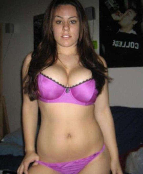 15P Pictures of Gracie exposing her huge tits