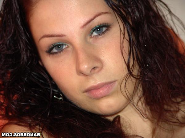 16P Big tits and a beautiful face make Gianna a hot girl!