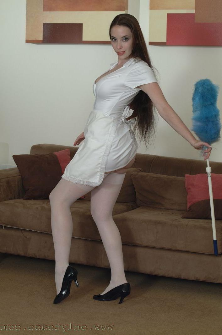 16P Skinny maid with big tits wearing white stockings