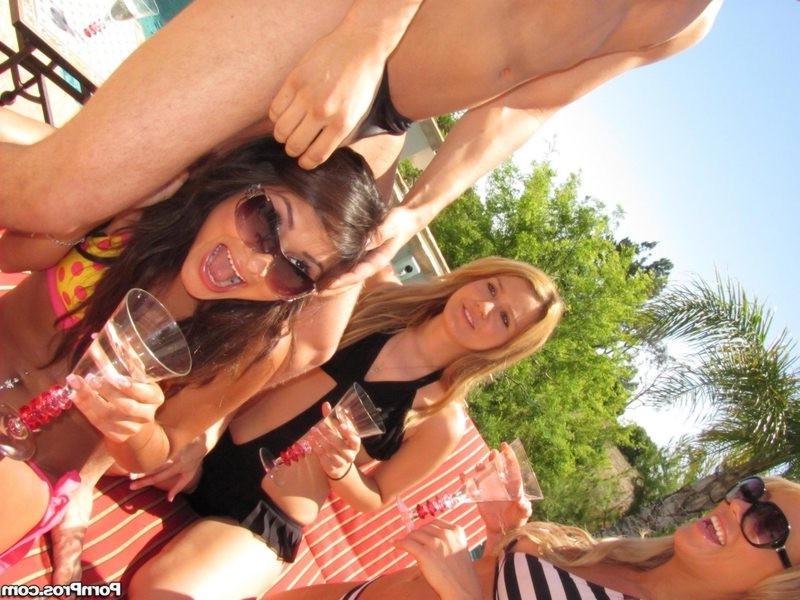 16P Male slave has to please a lot of bikini babes