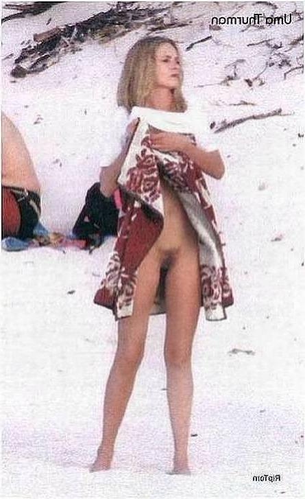 15P tall Kill Bill star Uma Thurman caught naked on the beach