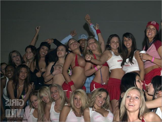10P Group of crazy drunk spring break babes showing titties