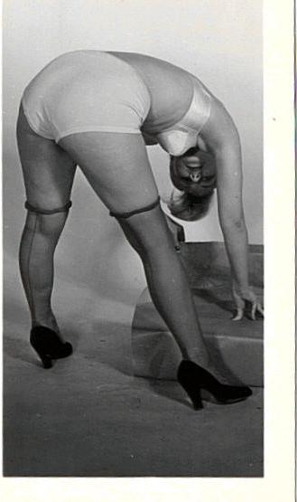 15P Vintage babes from the 1940's and 1950s