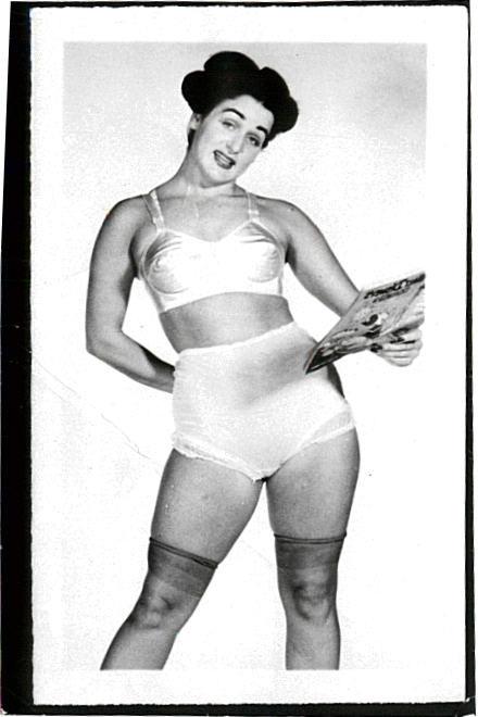 15P Vintage babes from the 1940's and 1950s