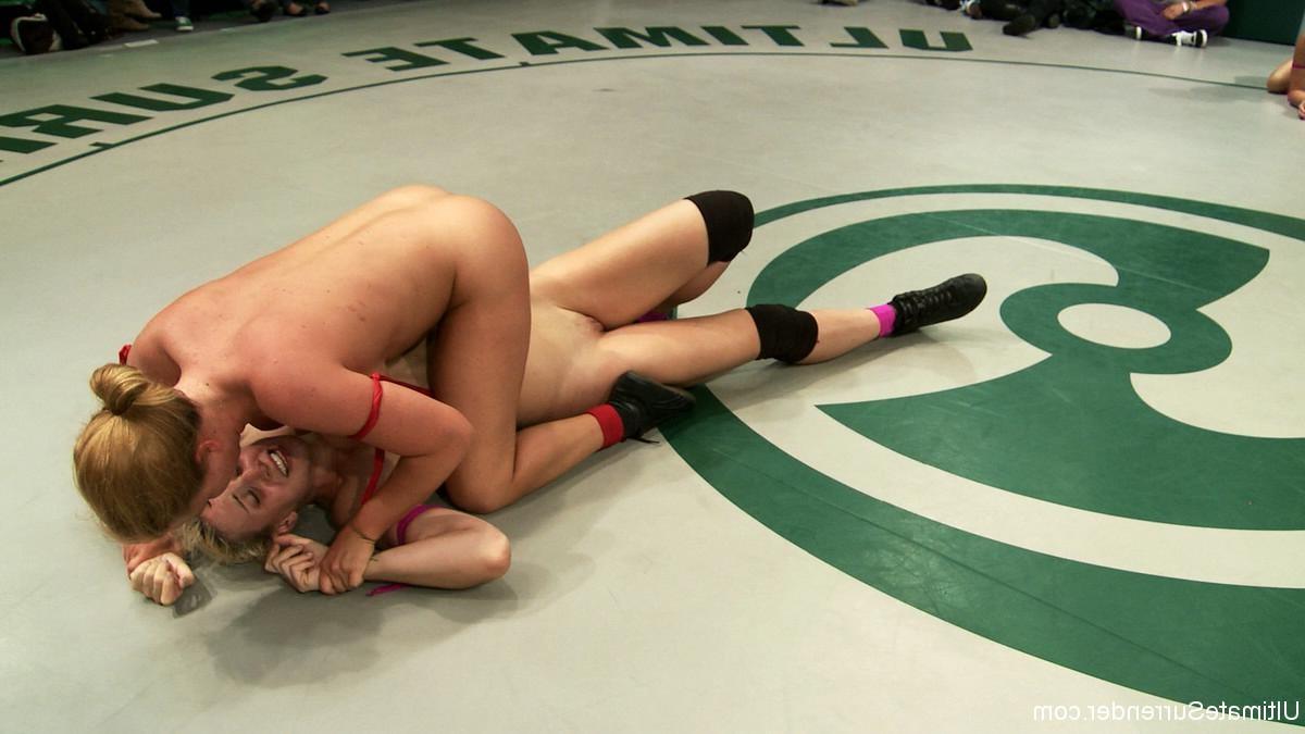 24P Real lesbian group wrestling fight in front of live audience
