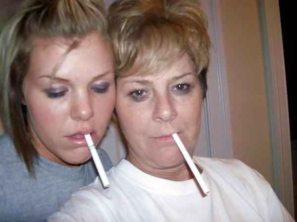 25P Mothers and Daughters Smoking
