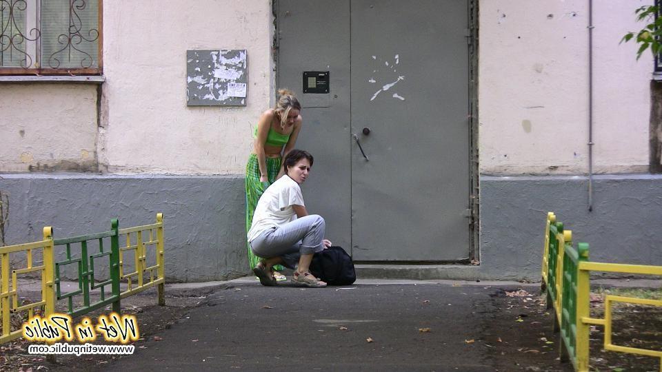 10P Two girlfriends wet their pants caught outside of the house with no key