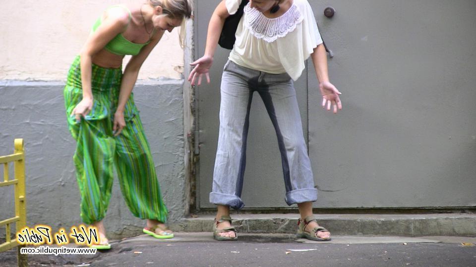 10P Two girlfriends wet their pants caught outside of the house with no key