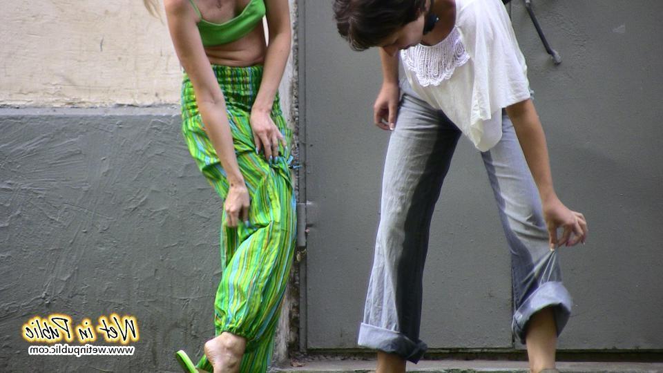 10P Two girlfriends wet their pants caught outside of the house with no key