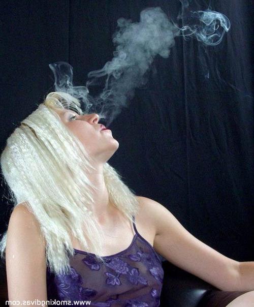 15P Watch exclusive smoking pics and movies