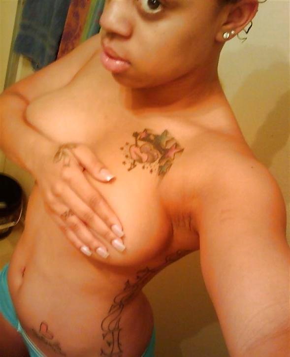 10P Lightskin Ebony Tatted Chick