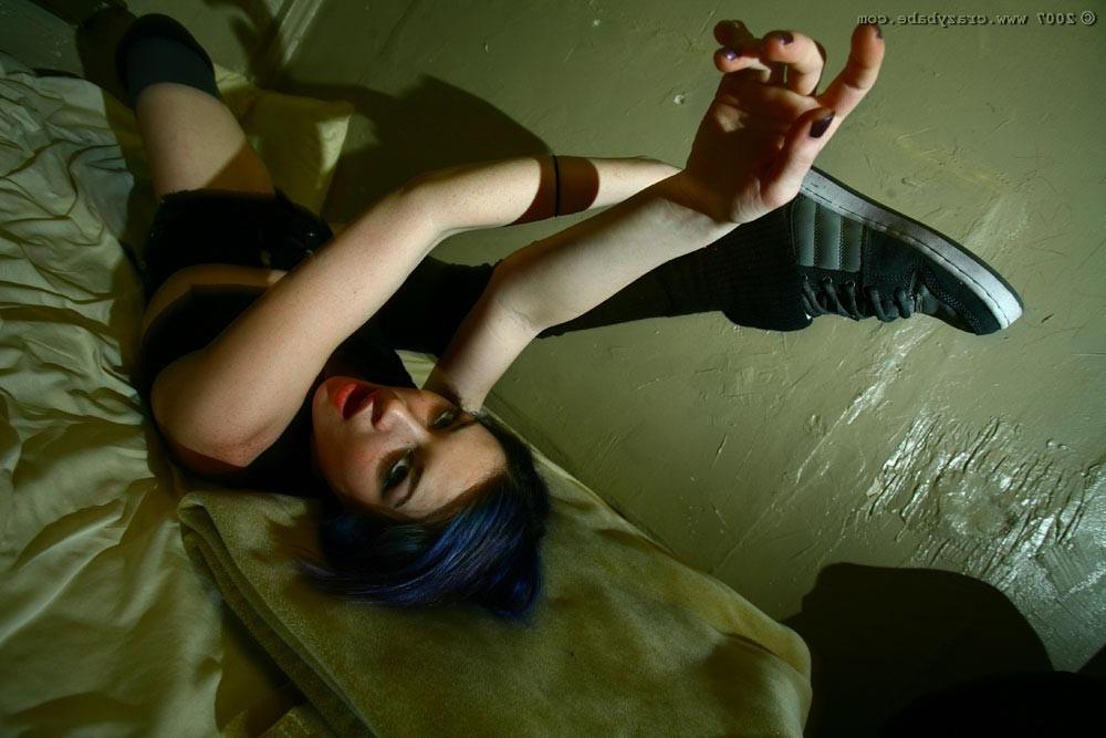 15P A slammin hot gothic teen crack whores loose pussy
