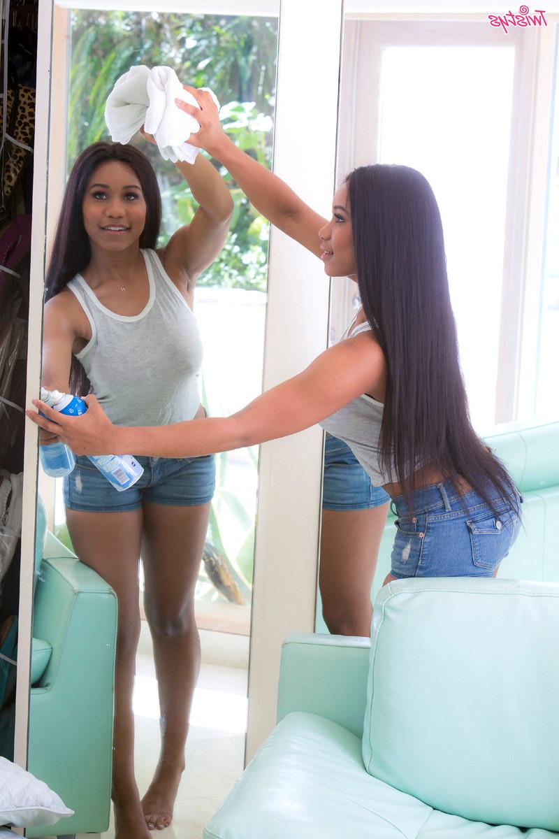 15P Jenna J Foxx interrupts her spring cleaning for sex