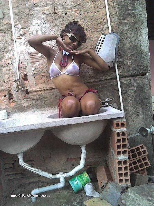 14P Sleazy amateur horny ebony teen in her skanky poses