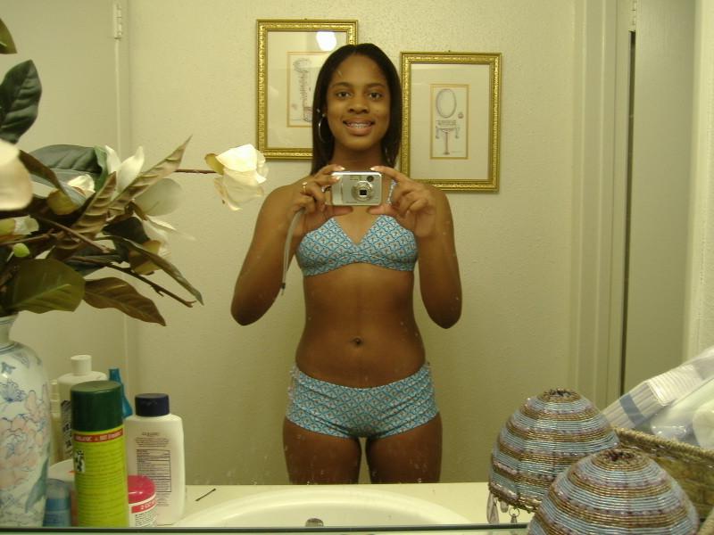 15P These ebony teen girlfriends posing and naked
