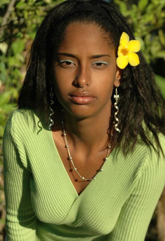 15P These ebony teen girlfriends posing and naked